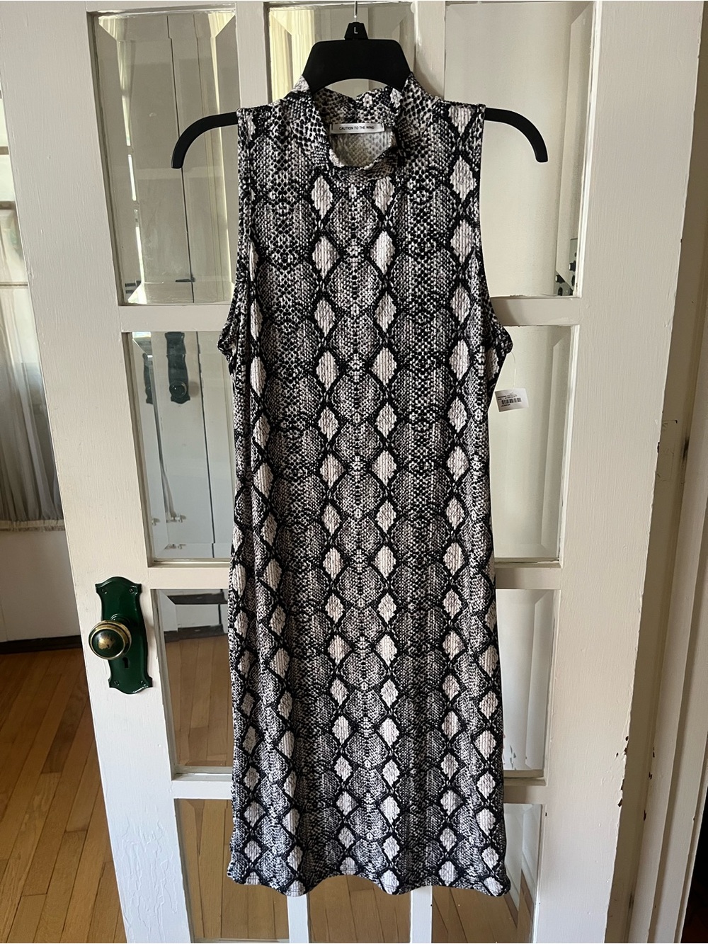 Caution To The Wind Juniors Black & White Snake Print Midi Dress - Size XL